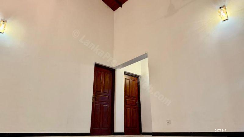 House for sale in Wadduwa