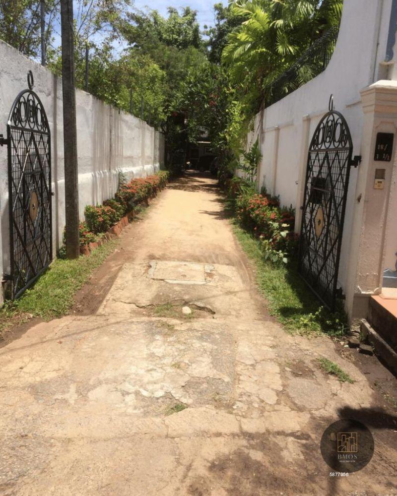 Land with house for sale in Colombo 5