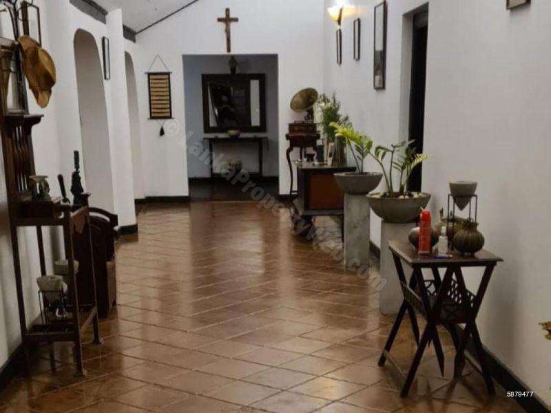 Bungalow for sale in Kandy