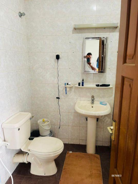 Bathroom - Apartment for sale in Colombo 5
