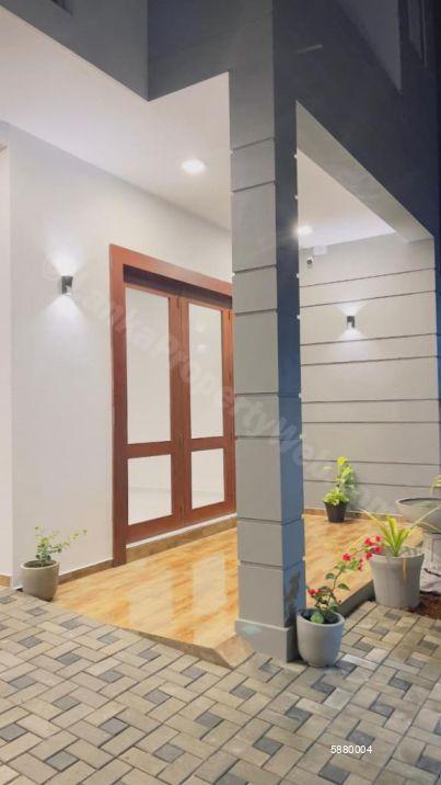 House for sale in Athurugiriya