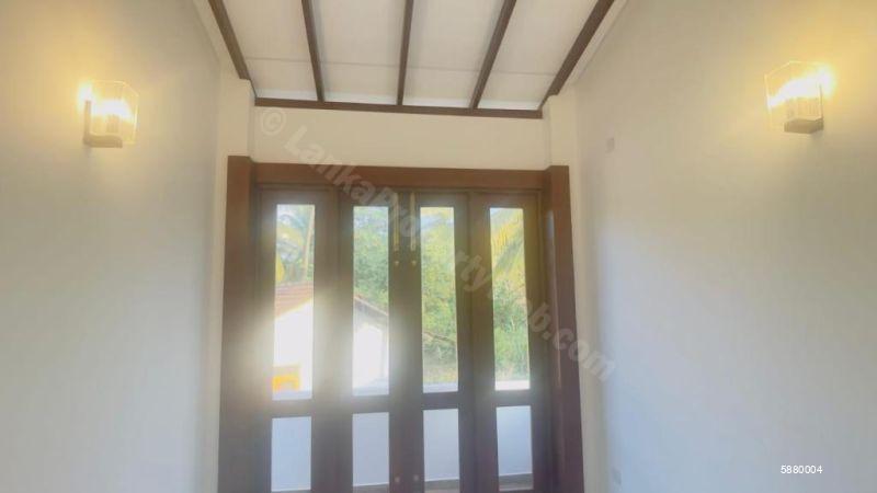 House for sale in Athurugiriya