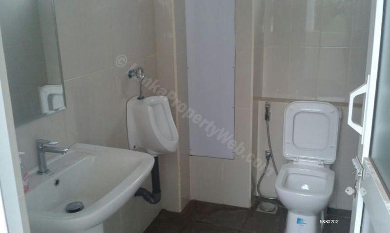Commercial for rent in Nawala