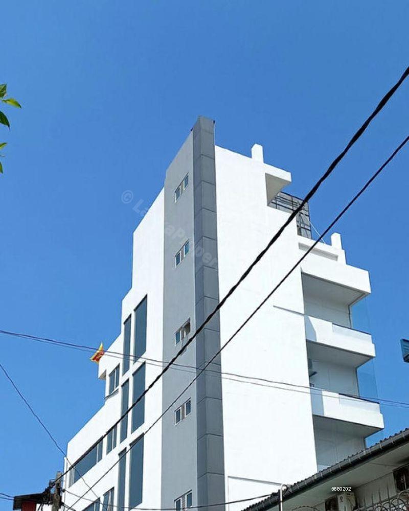Commercial for rent in Nawala