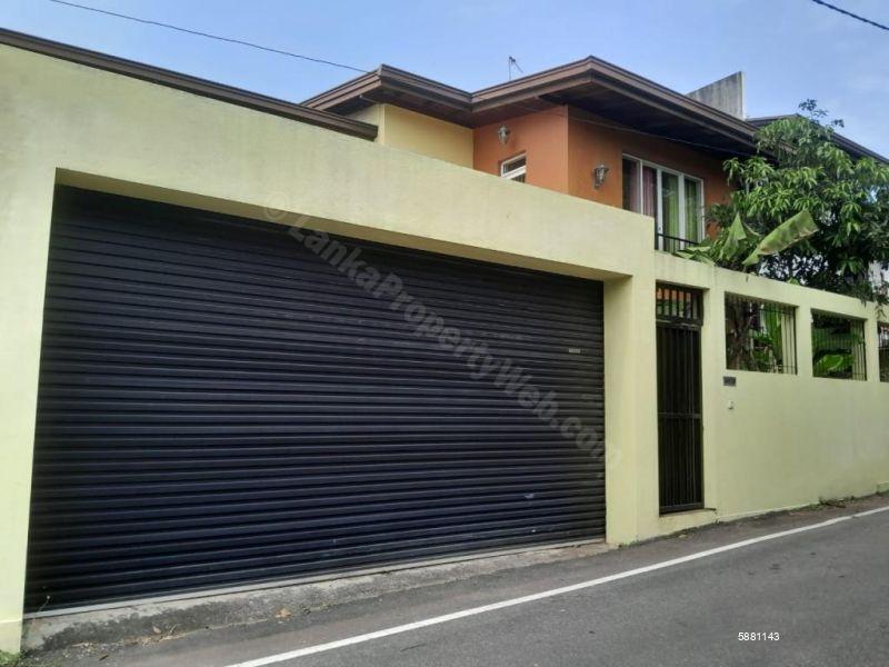 Exterior - House for sale in Malabe
