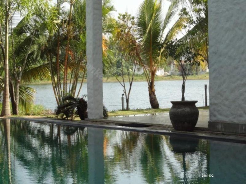 Commercial for sale in Panadura