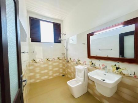Bathroom - Brand New Supper Luxury House for sale in Ja-ela, Colombo road