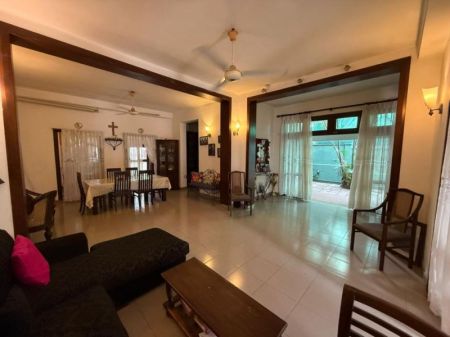 Living Room - 8 Room Large House  For Rent in Colombo 15*