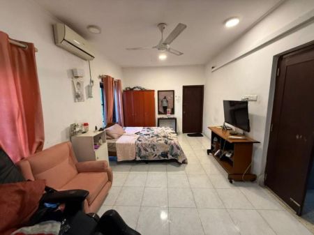 Living Room - 8 Room Large House  For Rent in Colombo 15*