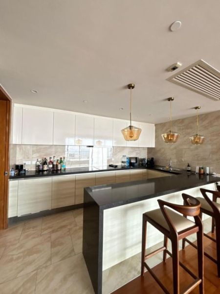 Kitchen - 4 Bedroom Apartment for Sale in Shangrila, S1880
