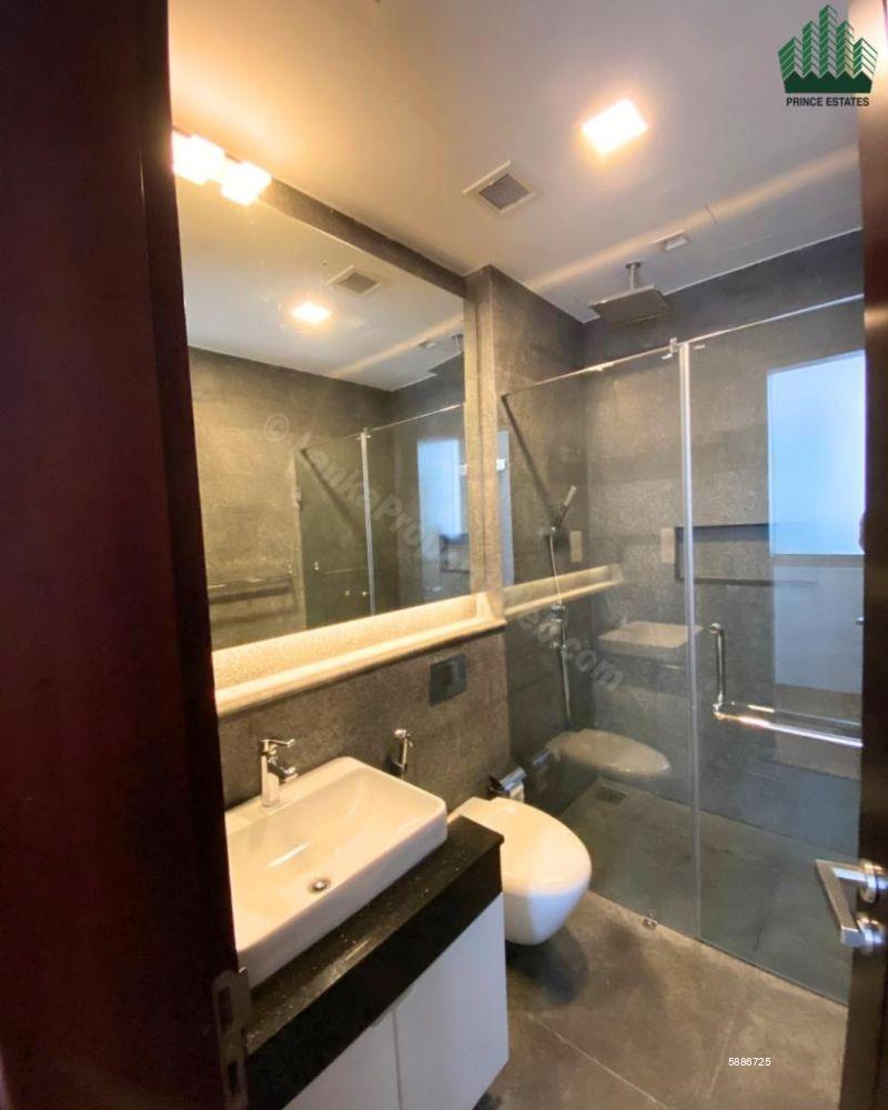Bathroom - Apartment for rent in Colombo 7