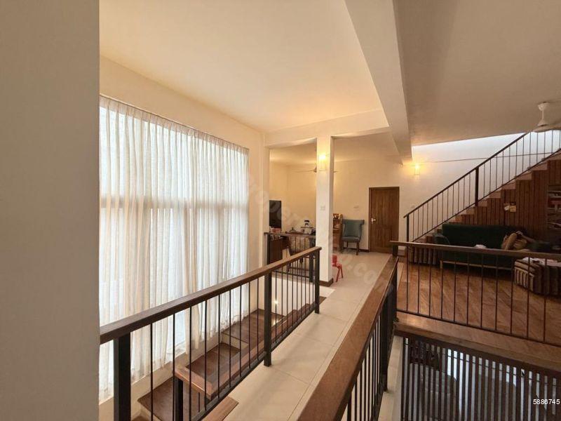 Living Room - House for sale in Thalawathugoda