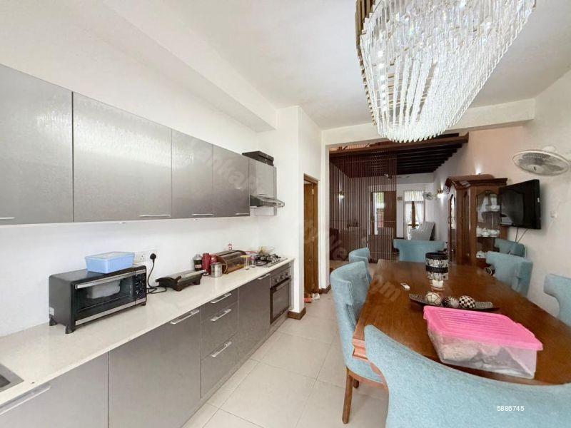 House for sale in Thalawathugoda