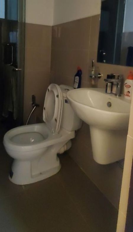 Bathroom - Fully Furnished  Airconditioned 3 Bed 2 Bathrooms - 160000/=