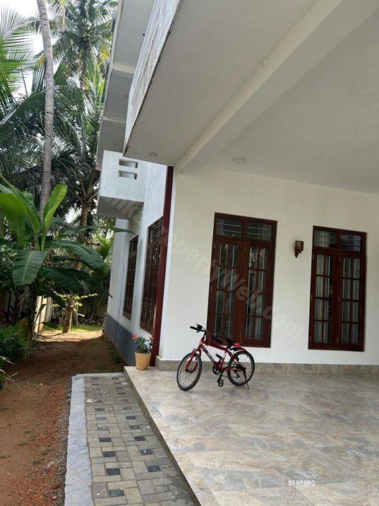 Exterior - House for rent in Galle