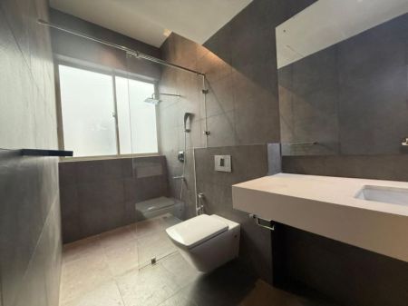 Bathroom - Apartment for rent in Colombo 7 