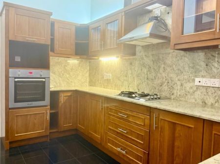 Kitchen - House for Rent in Colombo 07