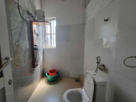 Bathroom - Full Apartment Building For Rent – Pamankada Road, Colombo 05