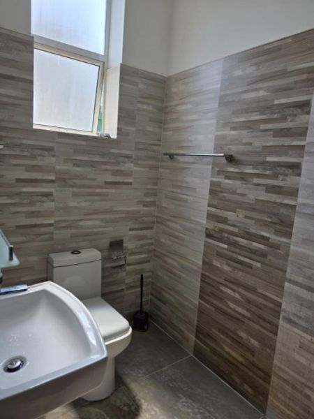 Bathroom - 3-Bedroom Unfurnished Apartment for Sale – Colombo 06