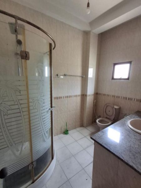 Bathroom - Cosy home in Colombo 05 school admission zone 