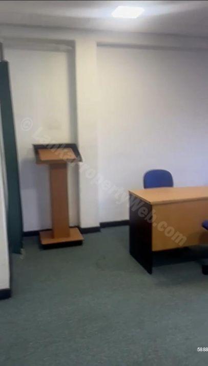 Commercial for rent in Colombo 5
