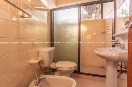 Bathroom - House for Sale - Colombo 08 | LKR 215,000,000