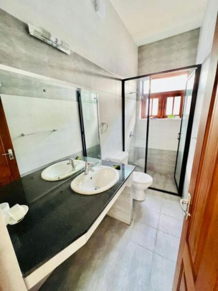 Bathroom - 05 Bedroom Unfurnished 02 Storied House for Rent in Nawala (A5906)