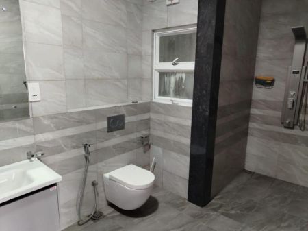 Bathroom - 3 Bedroom Apartment for Sale - Colombo 3 | LKR 90,000,000 (EM420)