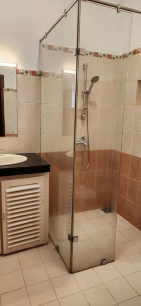 Bathroom - 6 Bedrooms House for Rent in Colombo 5 - PDH78
