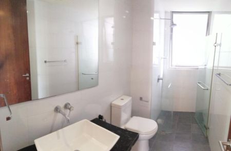 Bathroom - Three bedroom Apartment For Rent at Emperor Apartment Colombo 03