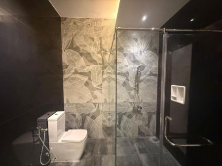 Bathroom - Super Luxury Residence for Sale on Battaramulla – Jayanthipura Main Road 