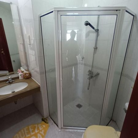 Bathroom - Royal Park Residencies - Apartment for sale in Rajagiriya 