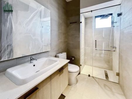 Bathroom - Prime Colombo Living – 3BR Luxury Apartment | City Views | Rs. 118 Million | 1,880 Sq. Ft