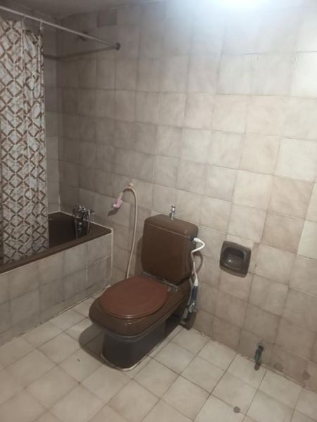 Bathroom - Colombo 15 - Mattakuliya 04 Bedroom Upstair House on 8.7 perches of Land For Immediate Sale