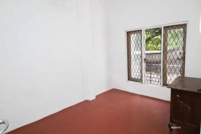 Bedroom - House for rent in Colombo 10