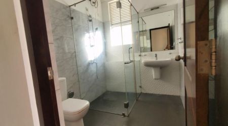 Bathroom - 3 Bed 2 Bathrooms 1475 Sq.Ft. Zion - 53 Mn.