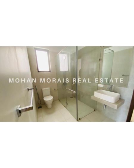 Bathroom - House for Sale St. Rita's Road - Mount Lavinia 