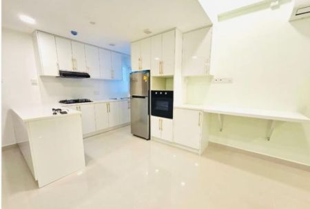 Kitchen - Cornwall - 03 Bedroom Unfurnished Apartment for Sale in Colombo 03 (A3843)