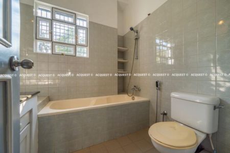 Bathroom - House for Sale - Nawala | LKR 105,000,000