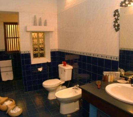 Bathroom - Ref(P-JOH-838) Modern Bungalow for Rent – Colombo 08  ( LKR 1,200,000)