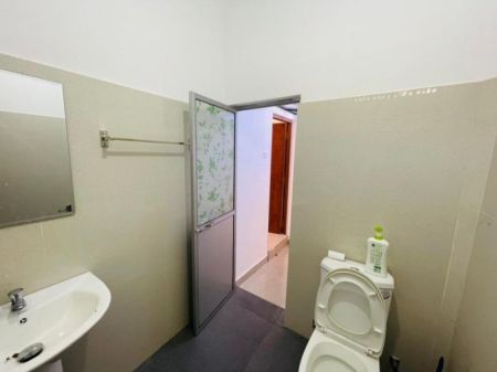 Bathroom - Modern Two-Storey House for Rent in Kalutara