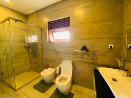 Bathroom - (se343)almost Brand New Luxury 02 Story House For Sale Thalawathugoda Kotte Rd  Highly Residential Area