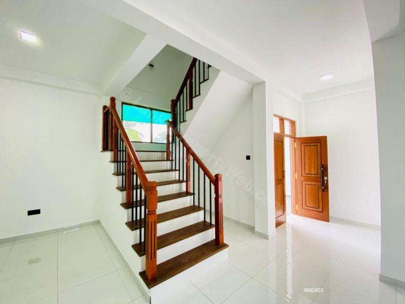 House for sale in Athurugiriya