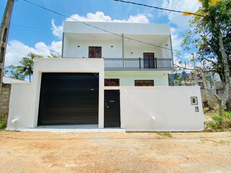 Exterior - House for sale in Athurugiriya