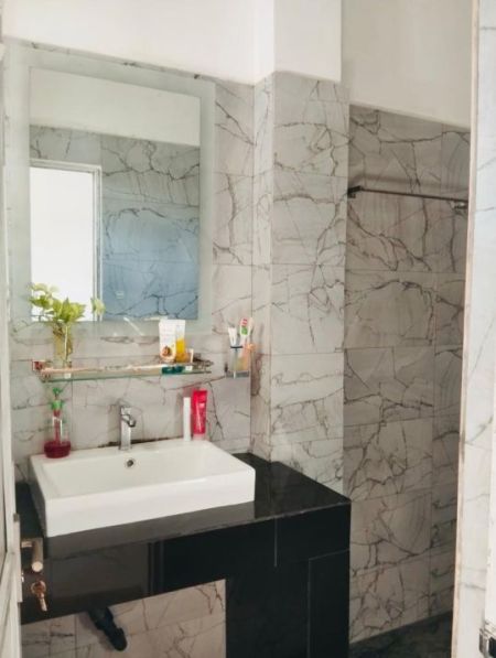 Bathroom - 4 Bedroom House for rent in Colombo 15 