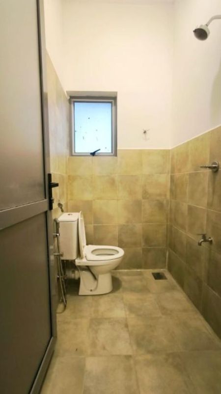 Bathroom - 3 Bedroom Apartment for rent in Kahathuduwa 