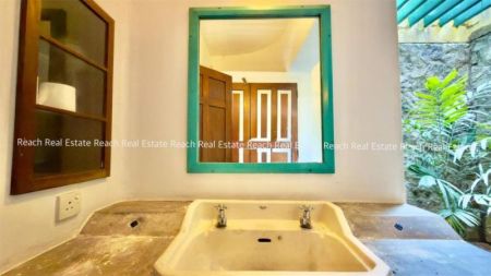 Bathroom - House for rent in Battaramulla 