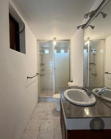 Bathroom - House for rent in Colombo 8 