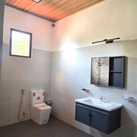 Bathroom - Modern Two-Story House for Sale in Athurugiriya