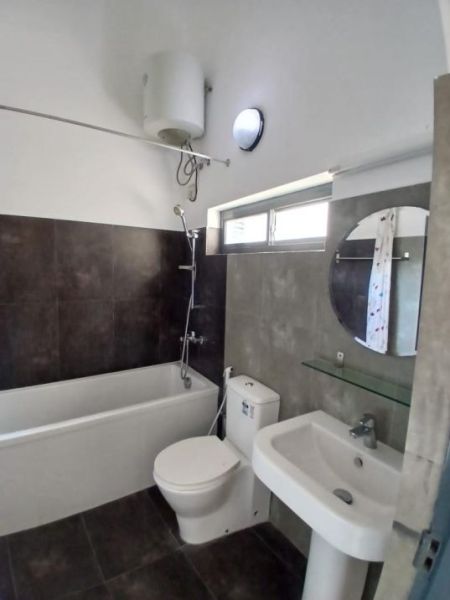 Bathroom - Residential House For Rent in Colombo 03